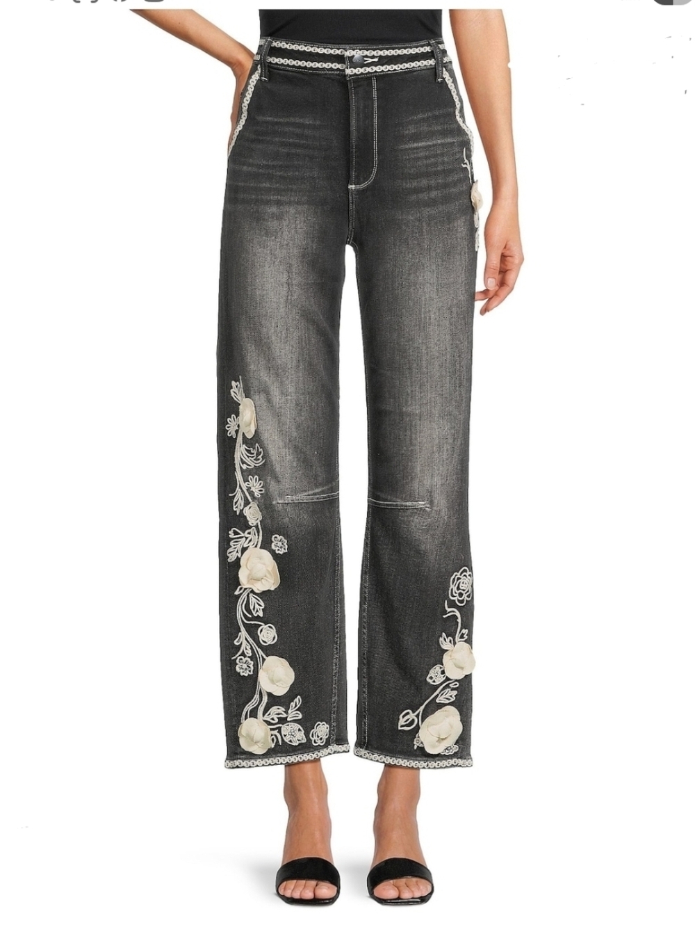 NWT Driftwood Barbara Ravishing Rosette Barrel Jean, size 31.